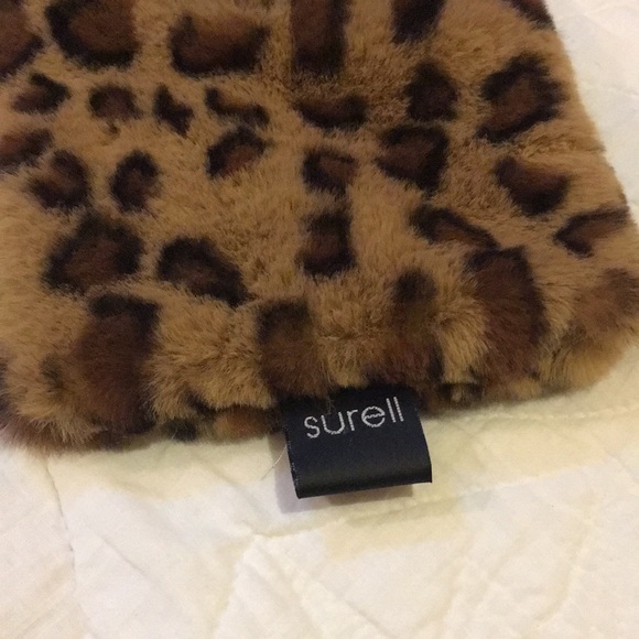 Surell Faux Fur Leopard Pull Through Scarf - Picture 2 of 4
